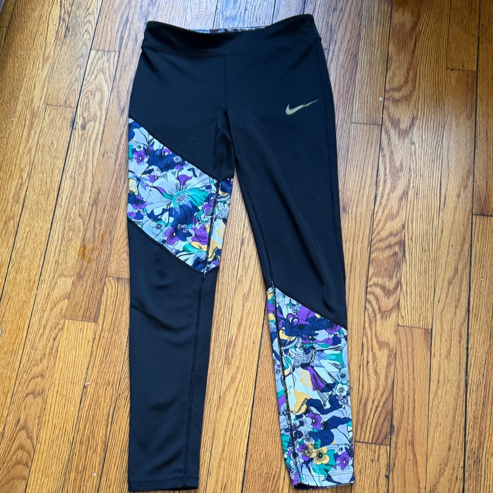 Nike  Black Floral Leggings